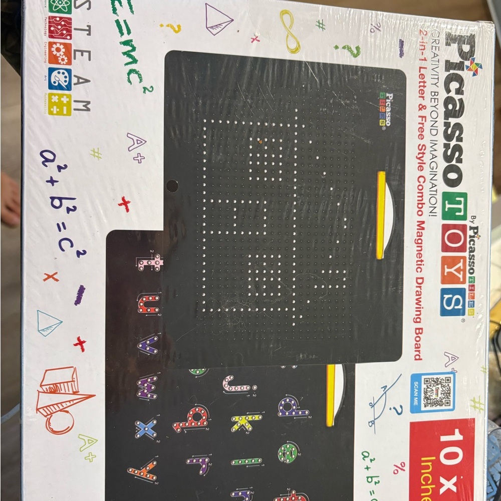 PicassoTiles Magnetic Drawing Board